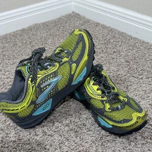 Brooks woman’s- Lime Green and Teal